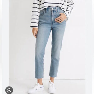 Madewell The Perfect Vintage Jeans Straight Leg Light wash Raw hem Size 24